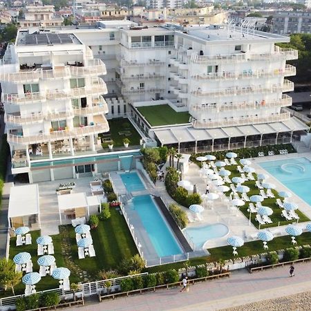 Hotel Le Soleil Lido di Jesolo Exterior photo