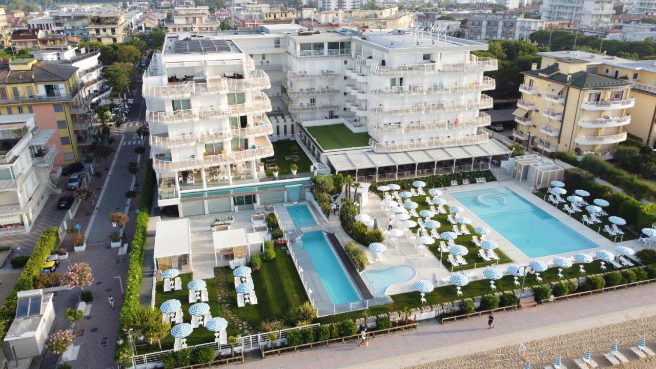 Hotel Le Soleil Lido di Jesolo Exterior photo