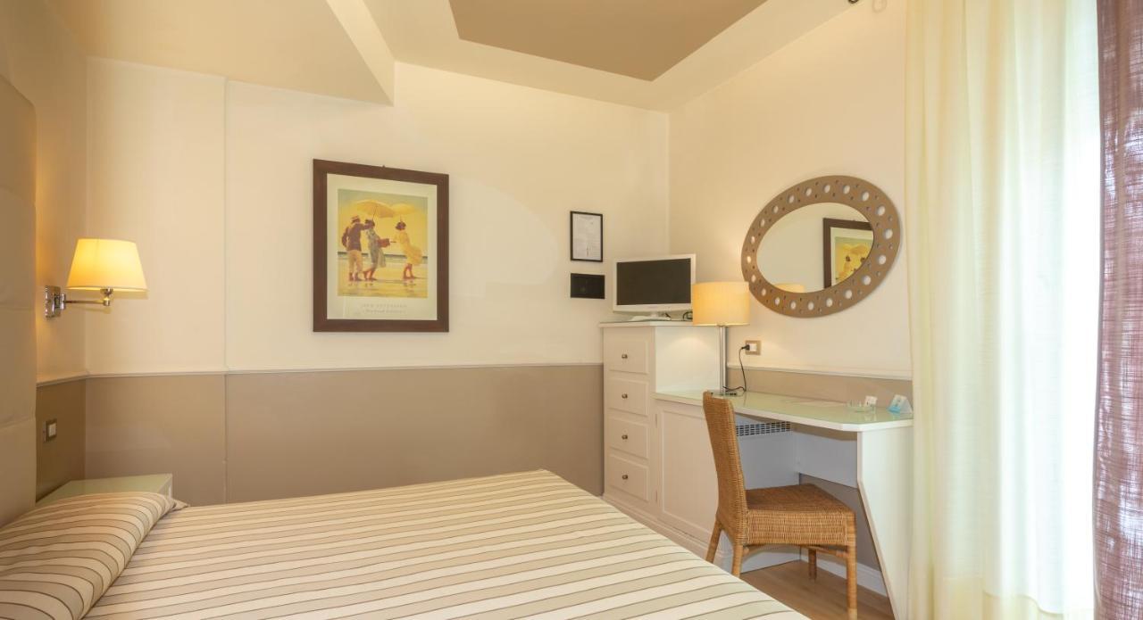 Hotel Le Soleil Lido di Jesolo Exterior photo